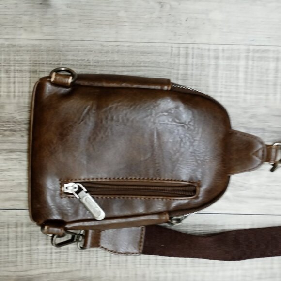 Wrangler Vegan Leather Crossbody Bag Small Sling Bag for Women - Picture 10 of 10